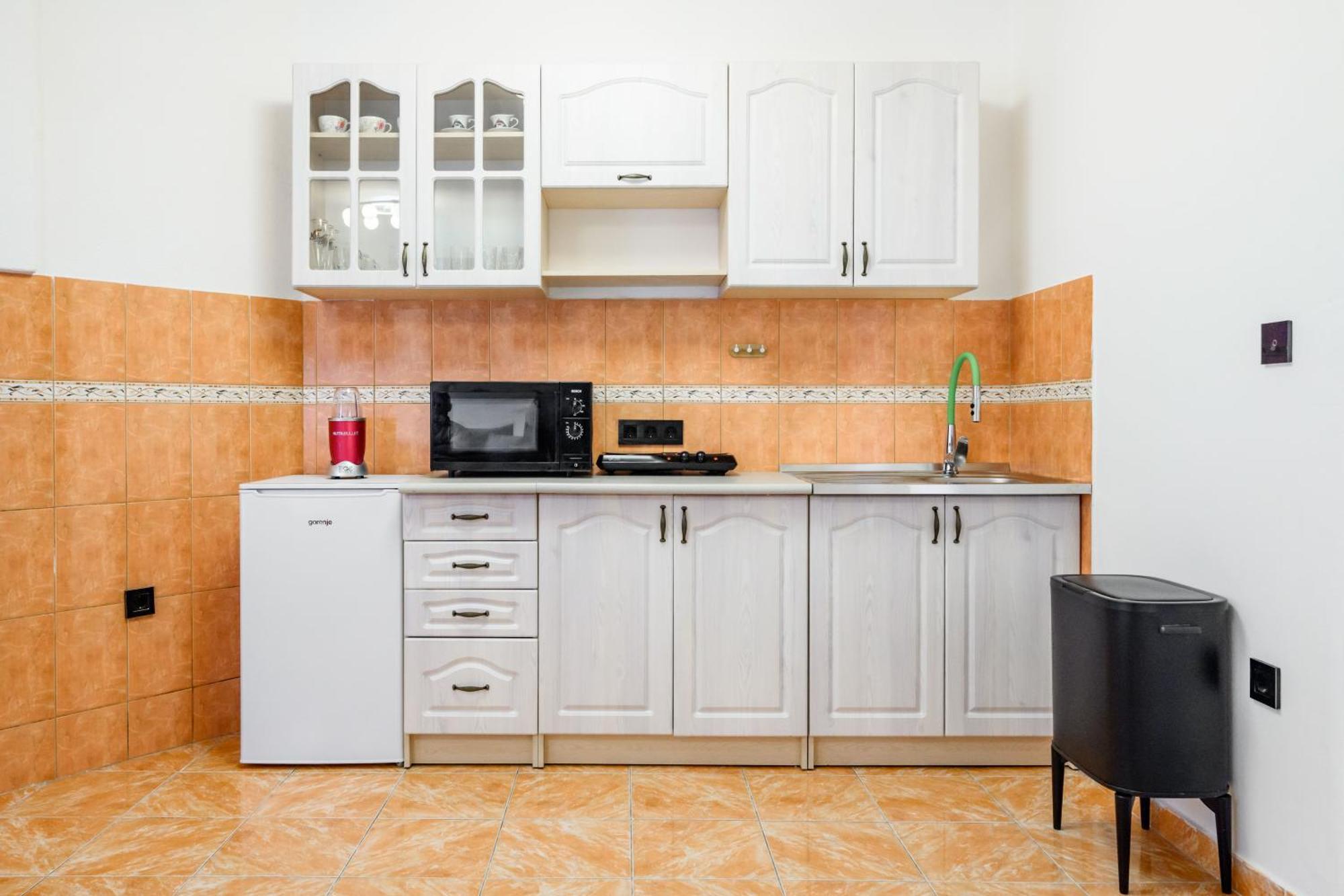 Vukcevic Apartment Bar